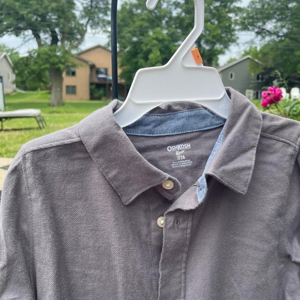 Oshkosh B'gosh Big Boys grey button up long sleeve shirt Size 7